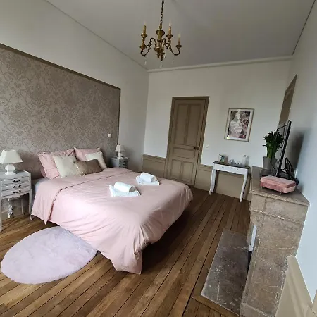 Au Coeur Des Lacs 住宿加早餐酒店