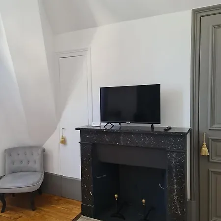 Au Coeur Des Lacs 住宿加早餐酒店 3*