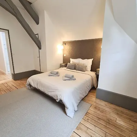 Au Coeur Des Lacs 3*